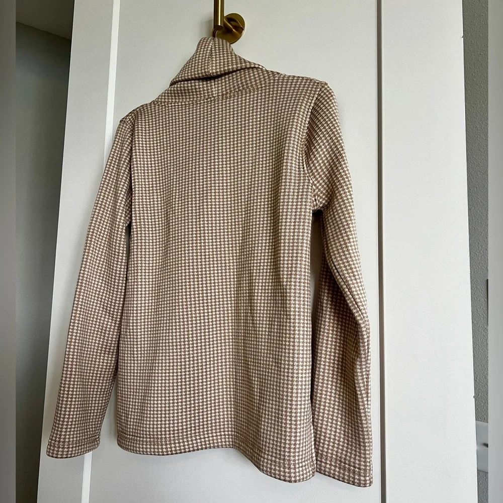 EUC J.Crew Houndstooth Funnel Neck Sweater Beige Cream Pullover Cozy Size S - Picture 14 of 14